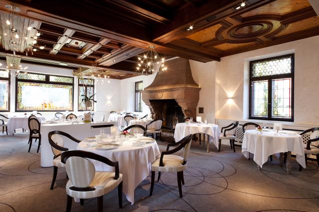 La magnifique bâtisse de l'Auberge au Cheval Blanc était autrefois un relais de poste.