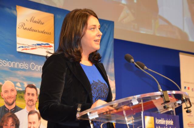 Sylvia Pinel devant les membres de l'AFMR.