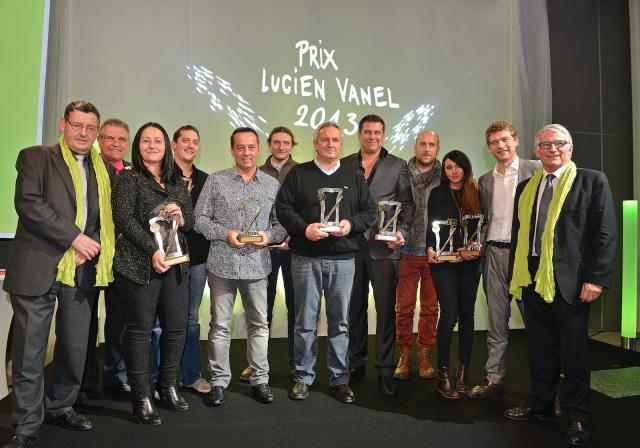 Les lauréats 2013 du Prix Lucien Vanel réunis autour du maire de Toulouse Pierre Cohen