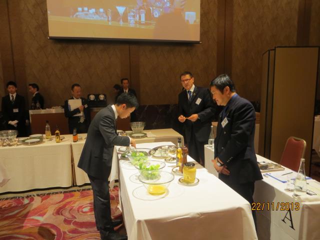 Epreuve de la Salade César devant le jury franco-japonais.