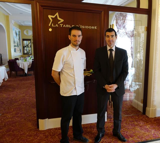 Stéphane Bignon, une belle expérience dans des maisons étoilés, et Bruno Ibanez, il est passé par le Club Med et la direction d'hôtels en 4 et 5 étoiles.