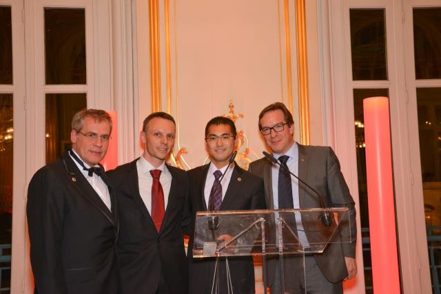 Dominique Guidetti, président national des Clefs d'Or France et chef concierge de l'hôtel Park Hyatt Paris Vendôme, Johann Braud, gérant de Cogifor et Roderick Levéjac, chef concierge de l'hôtel Four Seasons George V et 3ème vice-président de l'Union Inte