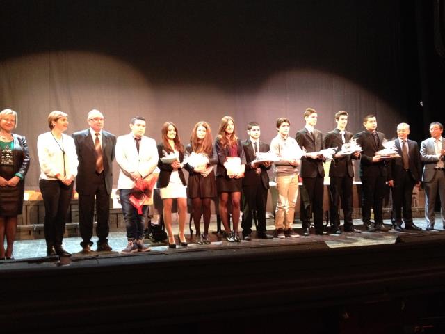 Les majors des différentes formations du lycée ont été félicités en présence d'Héléne Noir, Conseillère municipale, Nathalie Gertoux, directrice de l'office de Tourisme de Toulon, Jean Verlucco, inspecteur académique, Thierry Thiercelin, chef à la Villa B