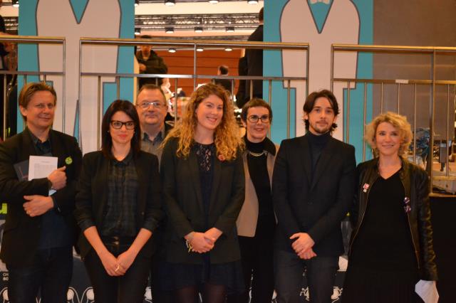 En arrière plan, de gauche à droite : Jean-Philippe Nuel, Lionel Blaisse, Valérie Enlart. Au premier rang