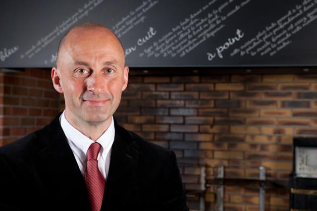 Antoine Sauvage, directeur de la construction, du développement franchise & du développement durable