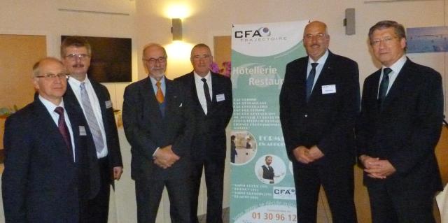 Le 19 novembre, lors du 20e anniversaire du CFA Trajectoire : Jean-Michel Triaud, chef de travaux du lycée des métiers Santos-Dumont à St-Cloud (92), Philippe Leboul, lycée Auguste Escoffier à Eragny (95), Gilles Honegger, fondateur du CFA Trajectoire, Be