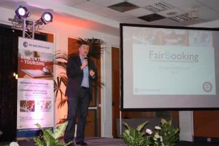 Gilles Cibert présente Fairbooking au public azuréen
