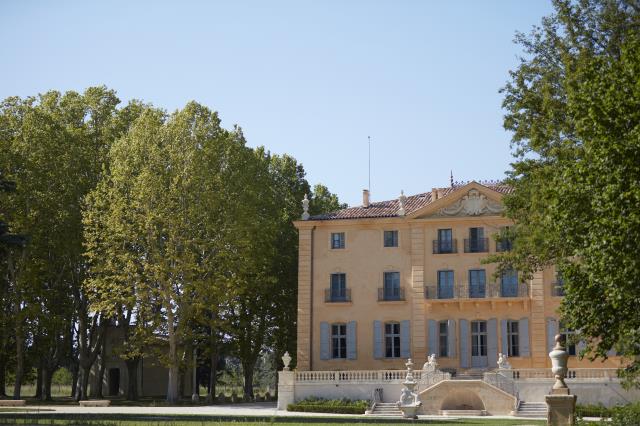Le Château de Fonscolombe, au Puy-Saint-Réparade.