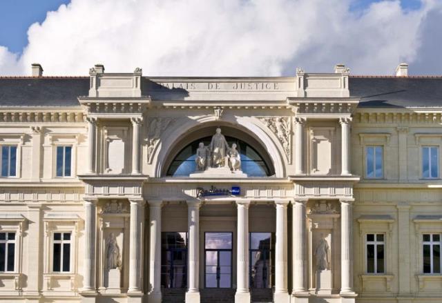 Facade-du-Radisson-Blu-Nantes