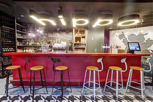 Début septembre, le groupe a inauguré son nouveau concept Hippopotamus, après 2 mois de travaux importants dans son restaurant situé place de la Bastille.