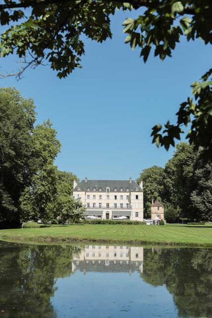 La Château de Saulon compte désormais 24 chambres, 8 dans son pavillon et 10 autres dans la grange rénovée.