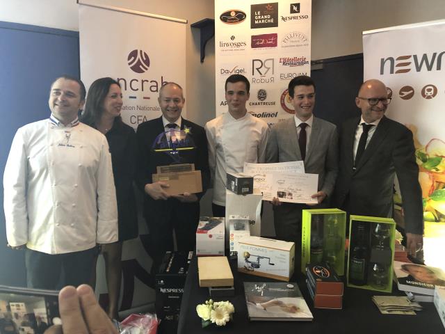 Charles Ledoux et Victor Robin entourés de Johann Leclerre, Stéphanie Leclerre, Stéphane Guenaud et Bruno Treffel