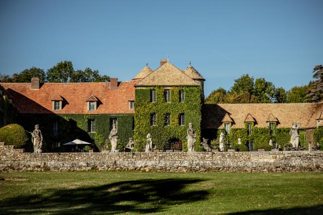 Le château de Villiers-le-Mahieu accueille la première adresse des Maisons de Campagne.