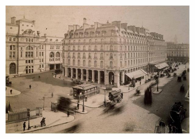 Le Grand Hôtel Terminus en 1890, QG des voyageurs qui venaient en train du Havre, après avoir pris le bateau.