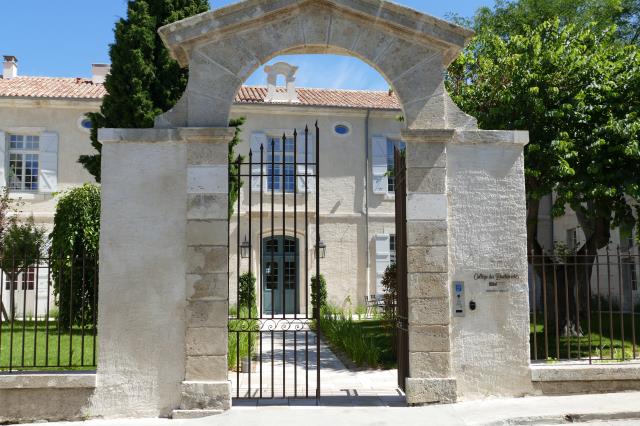Ouverture de l'hôtel Collège des Doctrinaires à Lectoure, l'entrée