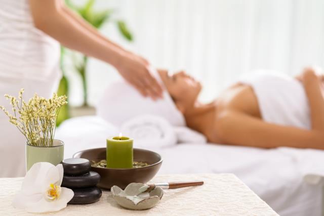 Un spa se définit surtout par la main du praticien qui dispense le soin et par l'attention réservée au client.