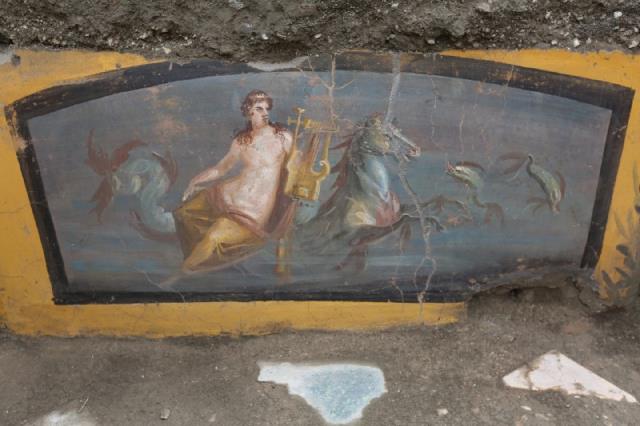 Le thermopolium (fast-food romain) était richement décoré. Ici, à Pompéi.