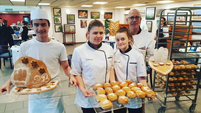 Les équipes du lycée Georges Baptiste pr^tes pour le gala Paul Bocuse
