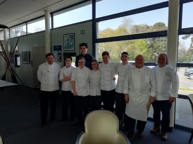 Le jury et les candidats du MAF cuisine froide