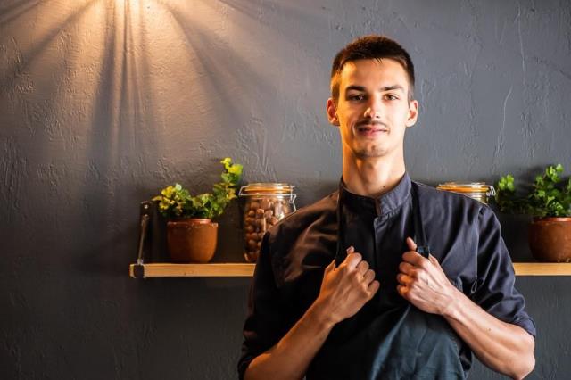 Le chef Baptiste Avetand (restaurant Nature à Armentières) a créé un “dessert autour du pain grillé, entre ganache et crème glacée”.