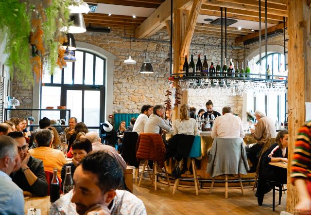 La salle du bistrot du potager - Gerland dispose de 80 places assises. 