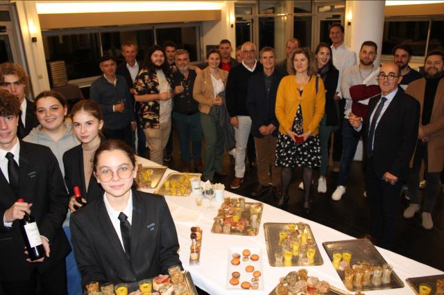 La grande soirée d'échange et de partage au lycée de Morlass