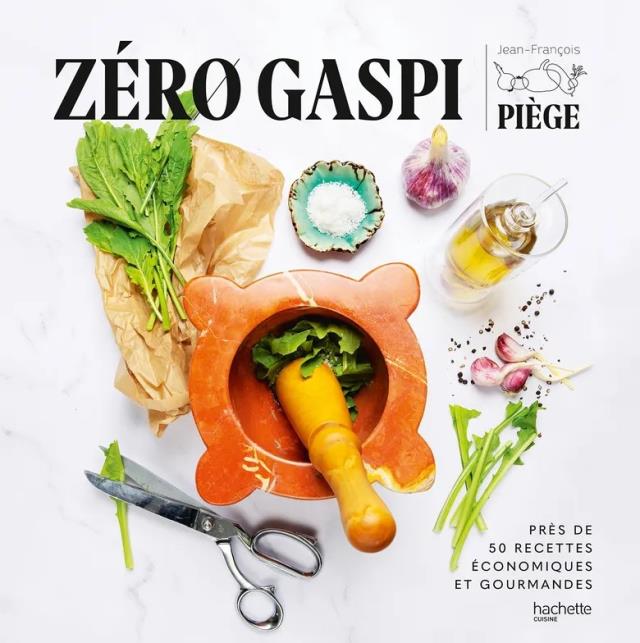 Dans son ouvrage Zéro Déchet, Jean-François Piège compose sa pâte à pizza avec de la farine de pain sec.