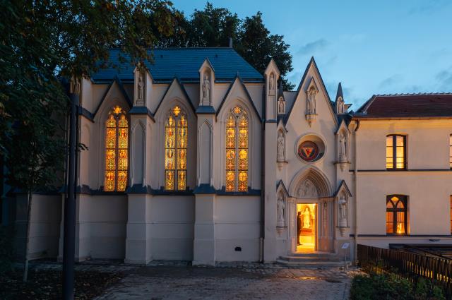 L'ancienne chapelle qui abrite le bar Monastic.