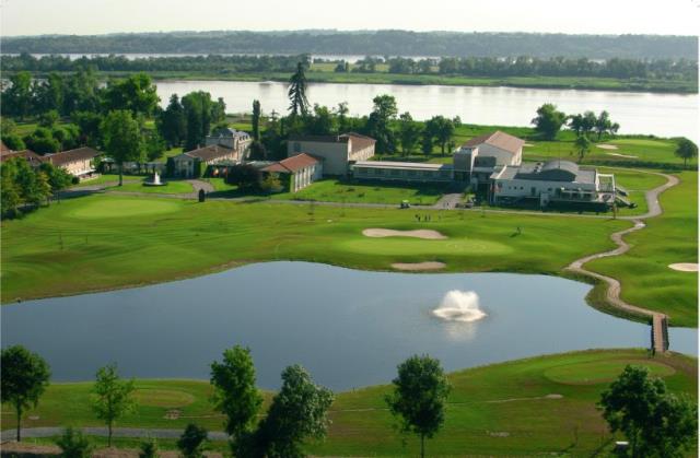 L'hôtel-restaurant Le Relais de Margaux (ici l'hôtel et le club house au milieu du golf) devrait rejoindre la marque Radisson Collection en 2025.