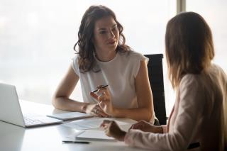 La méthodologie généralement employée par les cabinets de bilans de compétences repose sur des entretiens, des tests et des recherches personnelles.