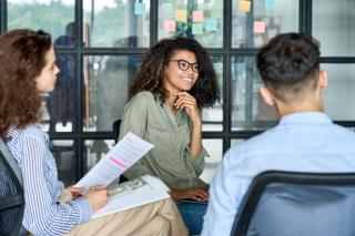 Le consultant en formation doit de connaître suffisamment votre secteur d'activité pour vous guider...