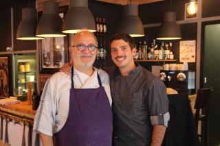 Star des réseaux sociaux, Mathis Molinié (avec son père Philippe) n’oublie pas l'esprit bistrot qui...