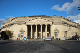 Le futur hôtel prendra place dans l’ancien palais de justice et jouxtera le Centre des congrès (vue...