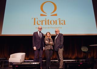 De gauche à droite : Xavier Alberti, Carole Pourchet et Alain Ducasse.