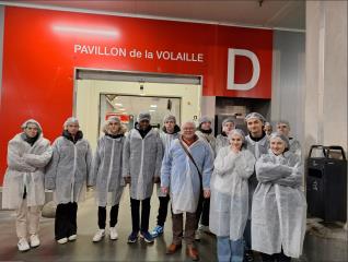 Les élèves de l'école hôtelière de Saumur à Rungis, u pavillon du poulet