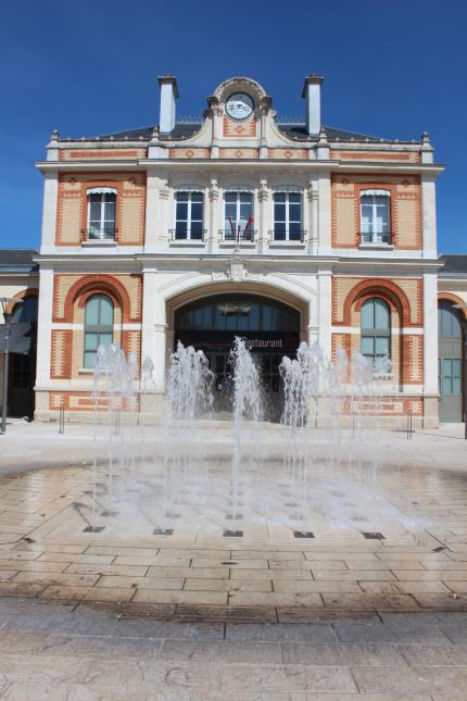 Le 7 prendra prochainement place dans l'enceinte de la gare en lieu et place de l'ancien restaurant le Pyl-Pyl.