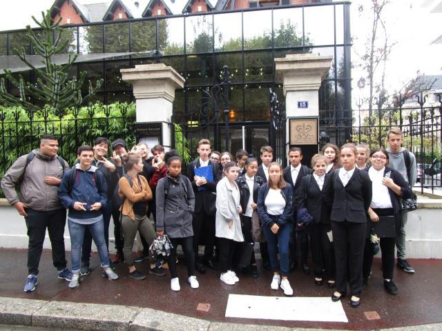Les élèves du lycée Valéry Larbaud ont découvert la richesse des différents restaurants et hôtels de Vichy