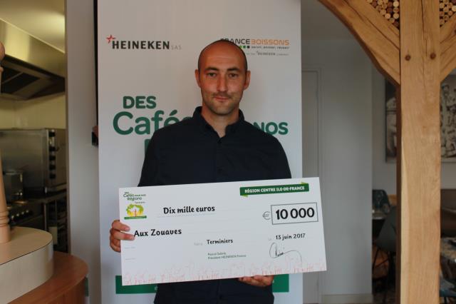 Arnaud Ziomek, gérant d'Aux Zouaves.