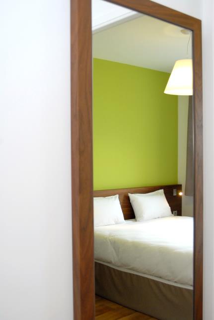L'hôtel EcoNuit de Guérande (44) compte 70 chambres, dont les intérieurs ont été conçus par le designer nantais Jean-Marie Guéno.