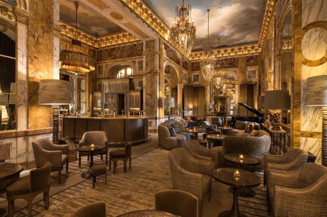 Bar Les Ambassadeurs.