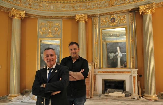 Michael Villechenoux et Christophe Chiavola dans la salle du futur restaurant gastronomique du Carré du Palais.