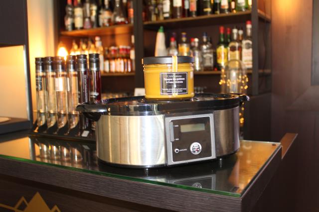 L'hôtel la Malmaison Nice loue trois appareils à vapeur pour réchauffer les bocaux du room service