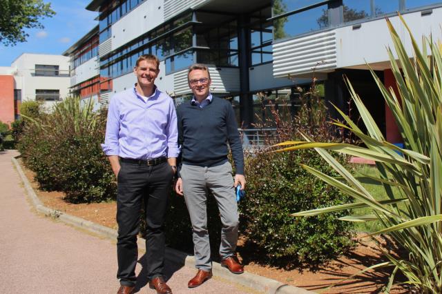 Peter Waters, directeur Hotel Distribution chez Amadeus, et Sébastien Doucy, Product Manager.