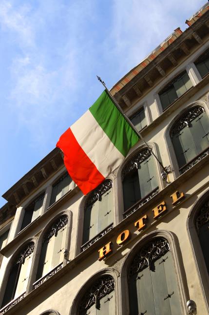 Les hôteliers italiens vont retrouver leur liberté de gestion.