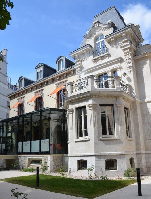 le chantier de restauration du bâtiment a été conduit par le cabinet d'architectes Atelier A pour un montant total 2,1 M€.