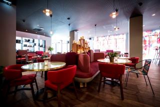 Le Boma possède un restaurant de 80 places ouvert aux clients comme aux Strasbourgeois.