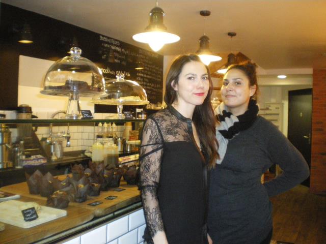 Virginie Chabert (à gauche) et la chef Chloé Hamdaoui