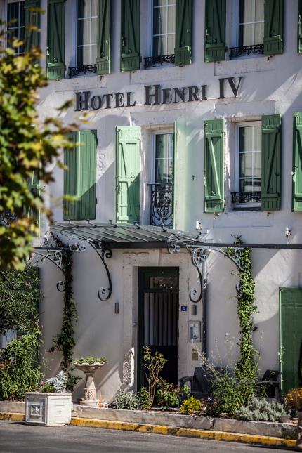 En six ans, l'hôtel s'est agrandi de six chambres, une piscine, une terrasse, un patio