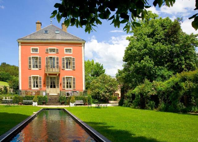 Le Château de Courban, hôtel et restaurant, va laisser libre court à l'imagination de son chef entre foie gras et saké.