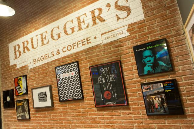 Bruegger's recrée l'ambiance d'un loft new-yorkais.